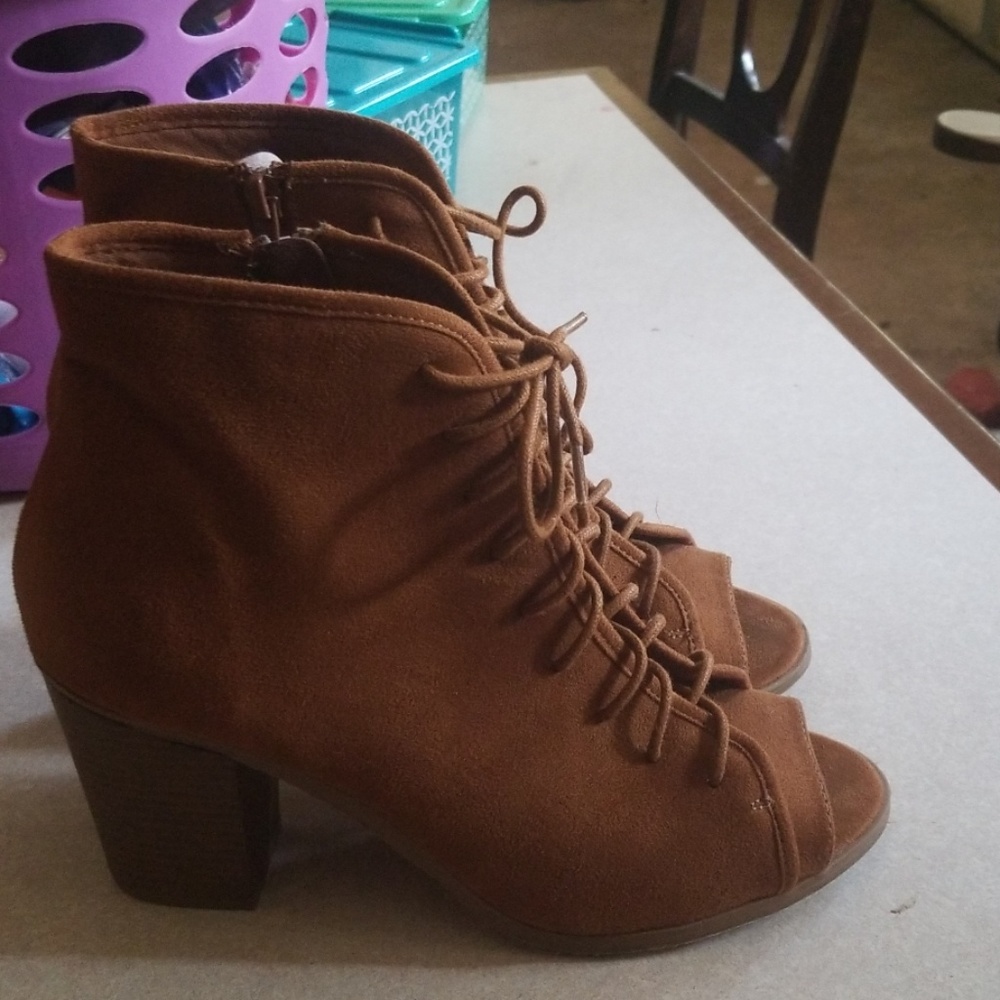Light brown booties